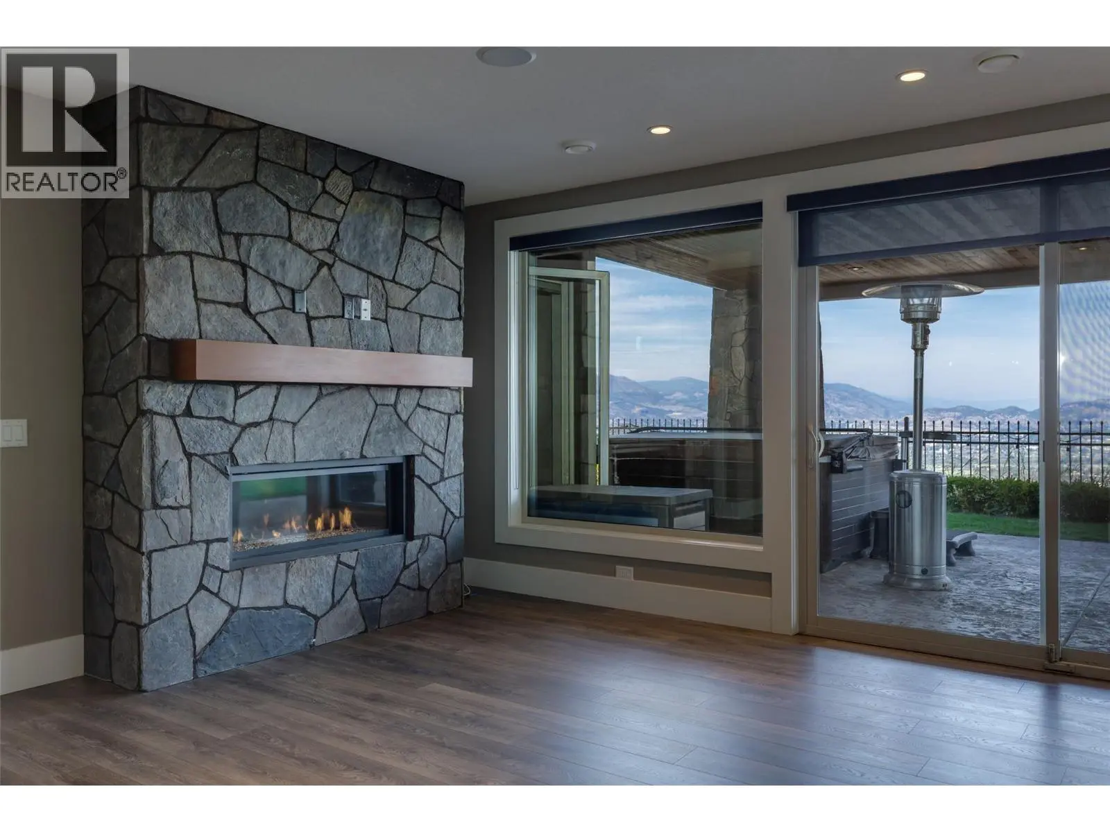 1002 Hewetson Avenue. Kelowna, British Columbia