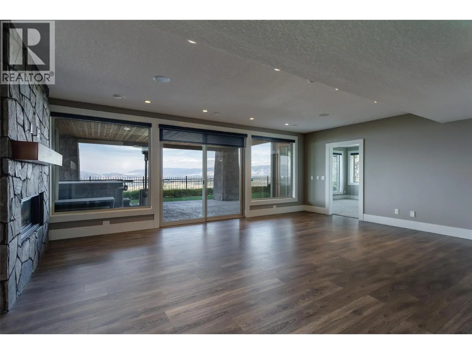 1002 Hewetson Avenue. Kelowna, British Columbia