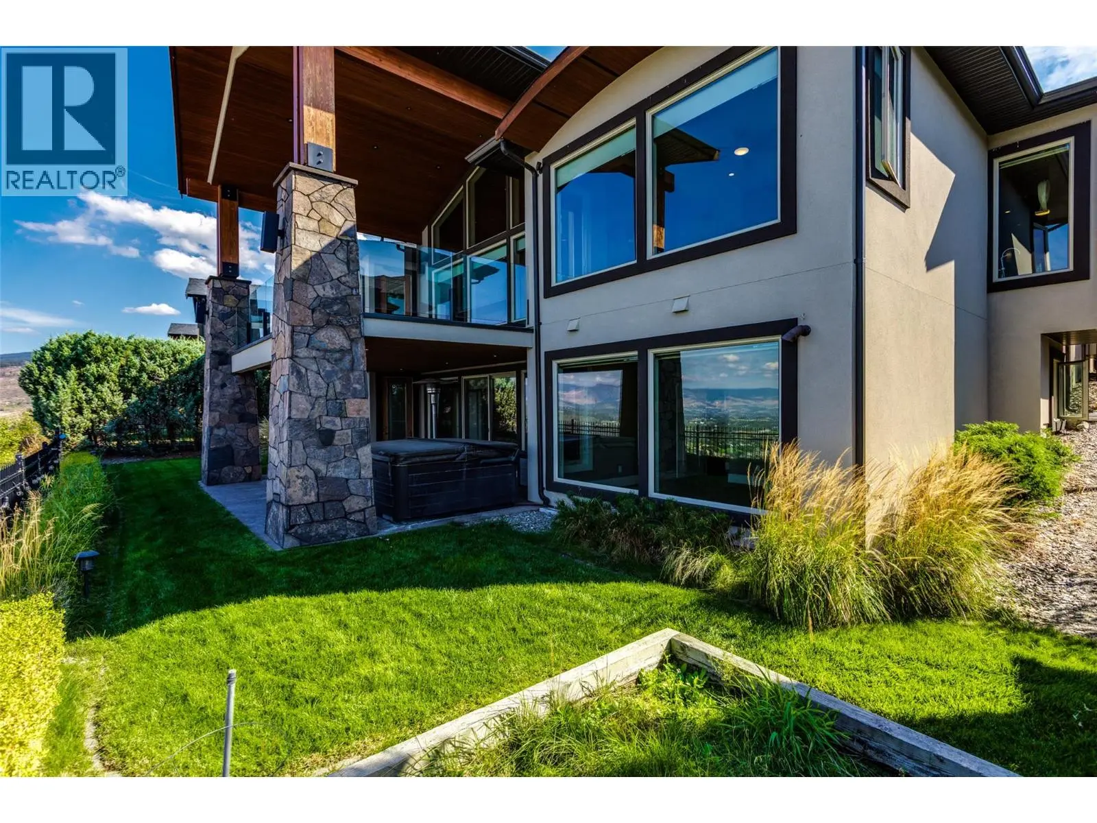 1002 Hewetson Avenue. Kelowna, British Columbia
