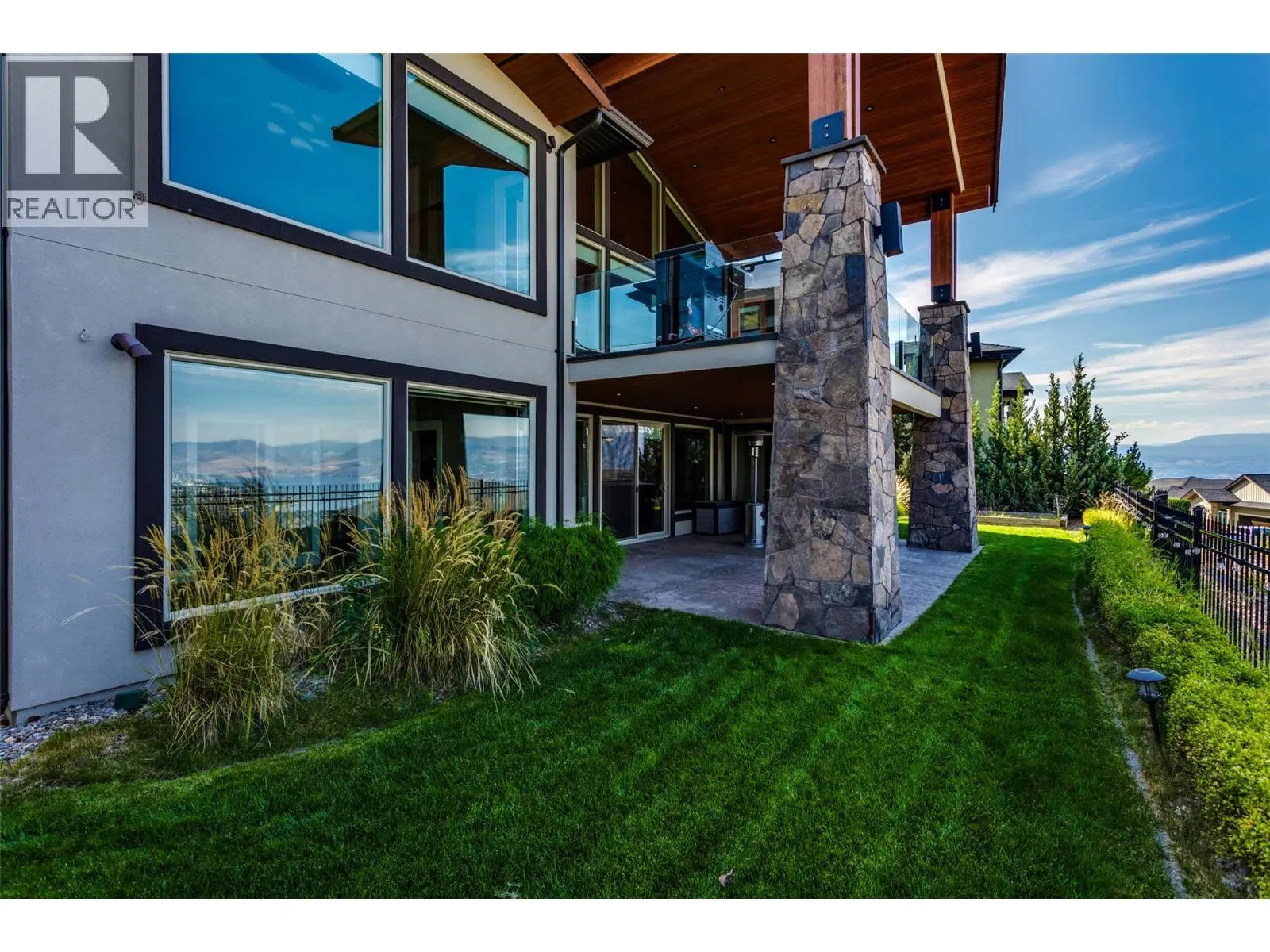 1002 Hewetson Avenue. Kelowna, British Columbia