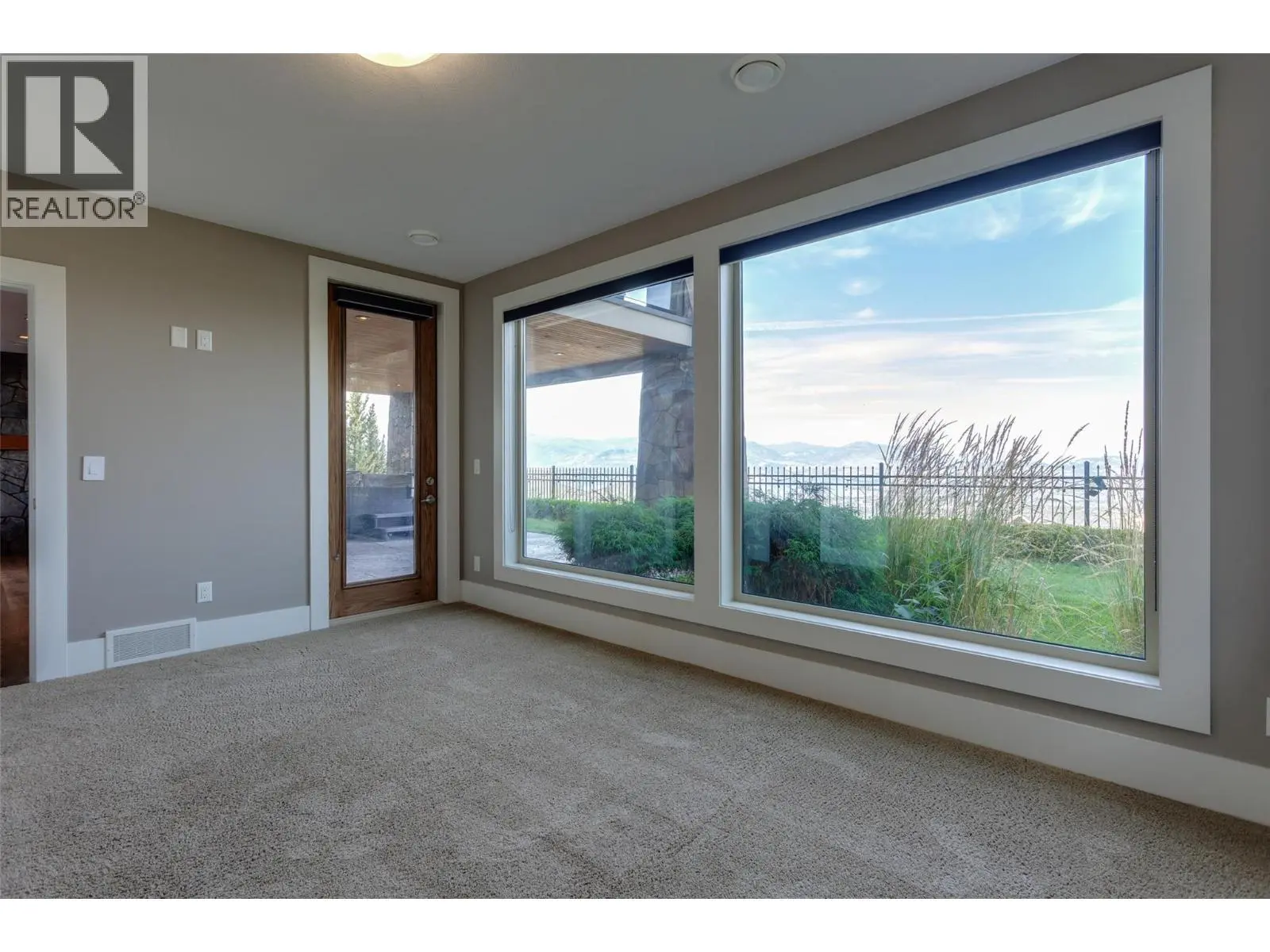 1002 Hewetson Avenue. Kelowna, British Columbia
