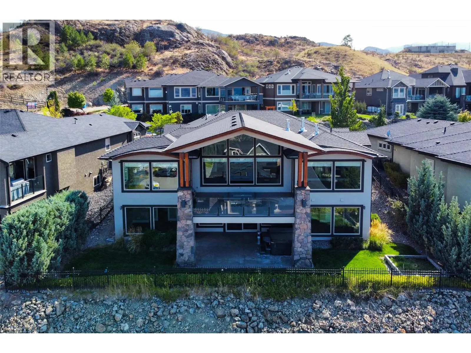 1002 Hewetson Avenue. Kelowna, British Columbia
