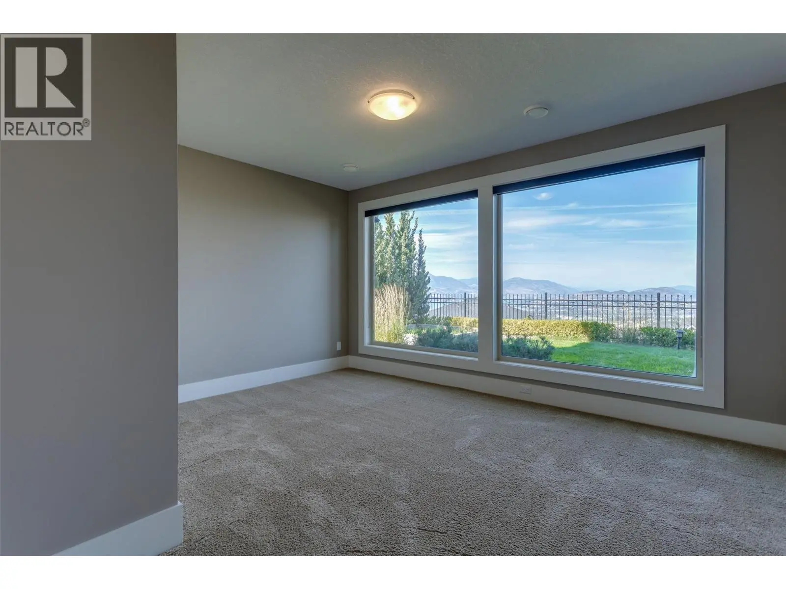 1002 Hewetson Avenue. Kelowna, British Columbia