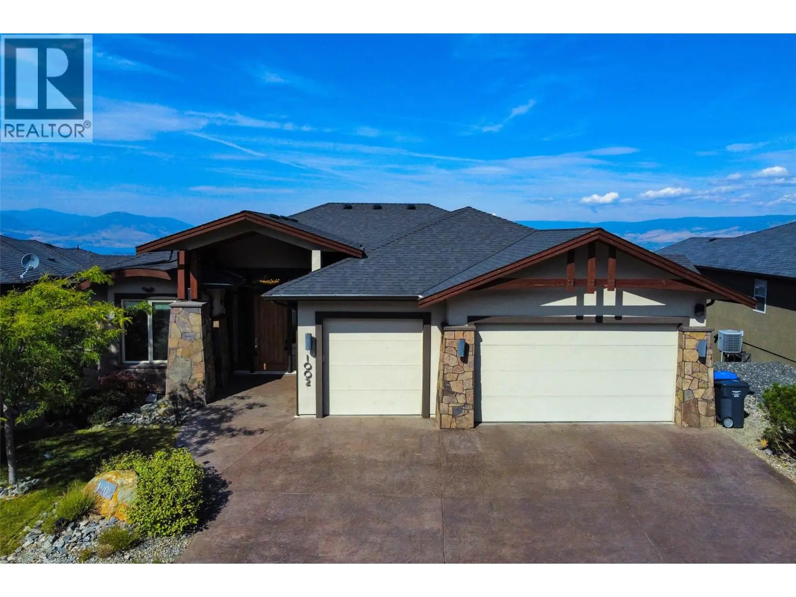 1002 Hewetson Avenue. Kelowna, British Columbia