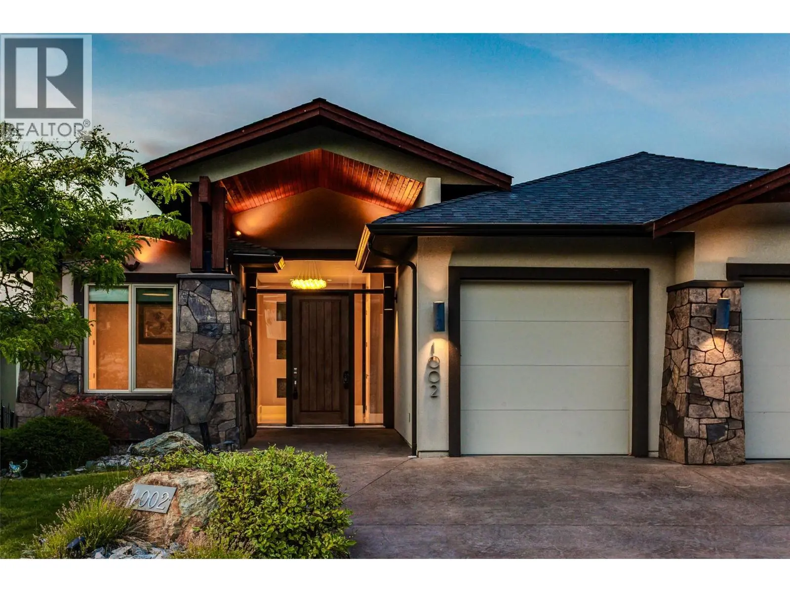 1002 Hewetson Avenue. Kelowna, British Columbia