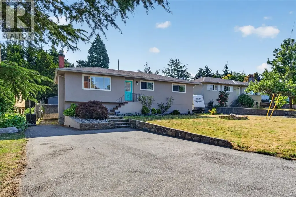4257 Carey Rd, Saanich