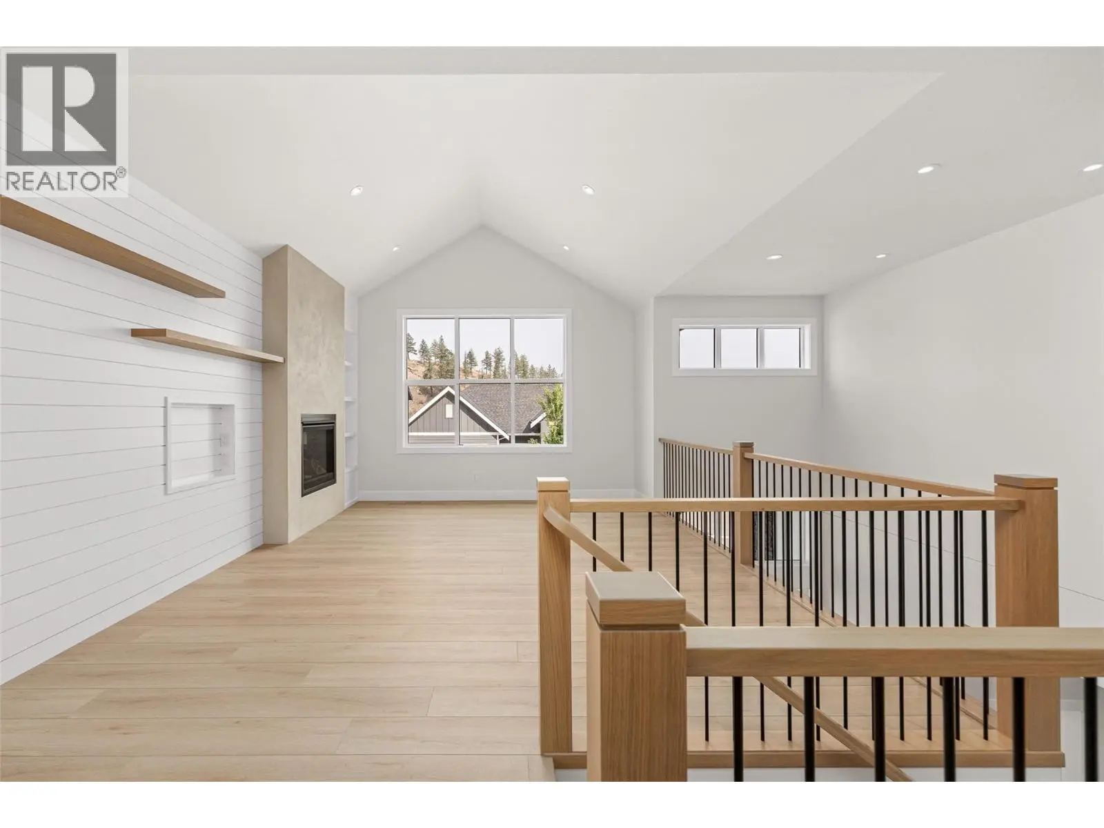 1448 Whistling Pine Place. Kelowna, British Columbia