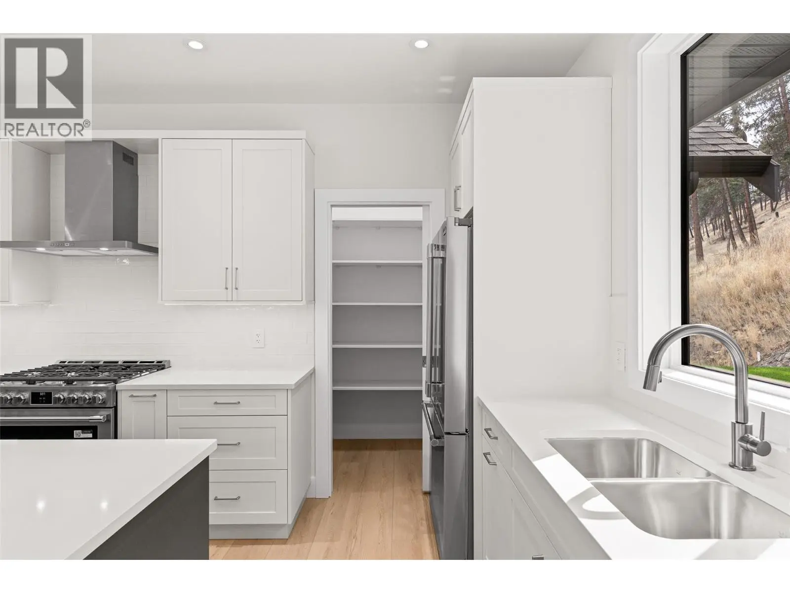 1448 Whistling Pine Place. Kelowna, British Columbia