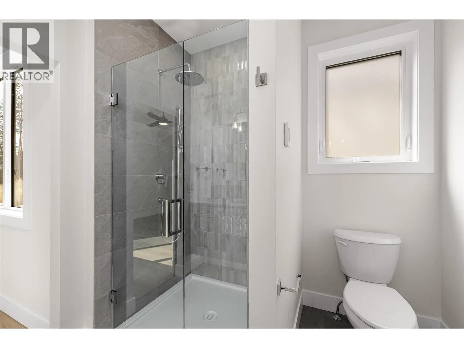 1448 Whistling Pine Place. Kelowna, British Columbia