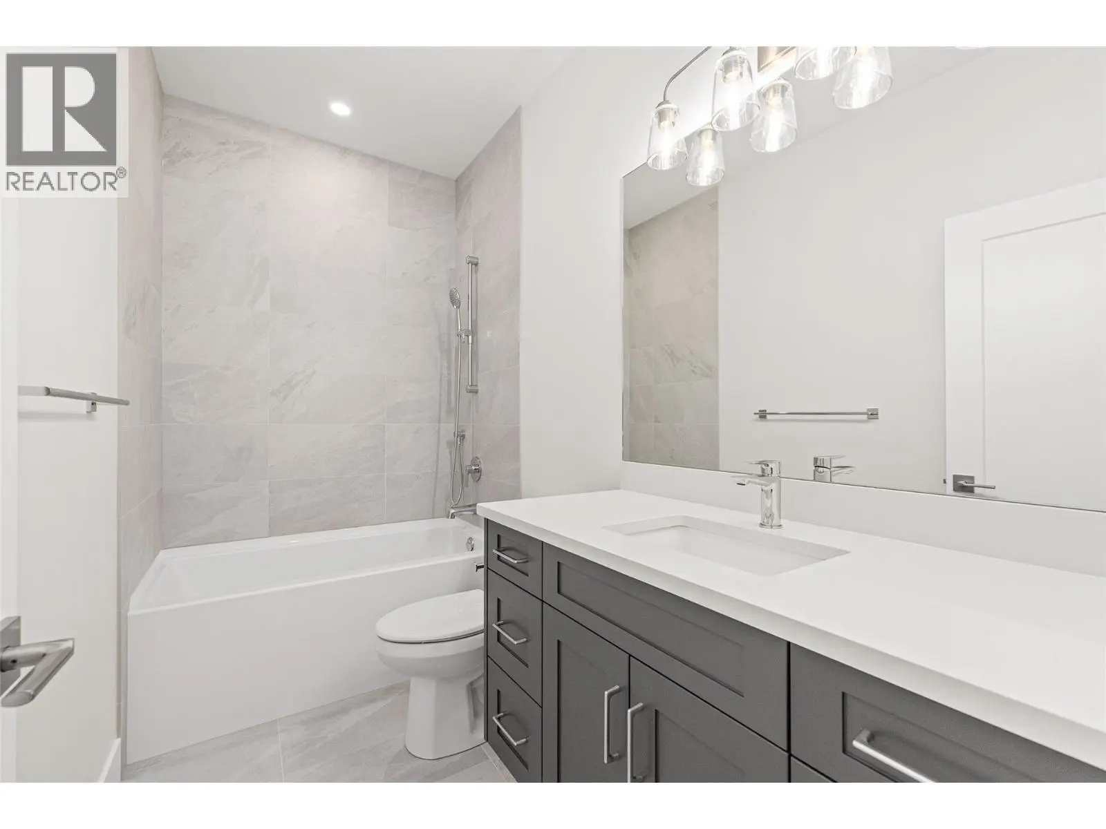 1448 Whistling Pine Place. Kelowna, British Columbia