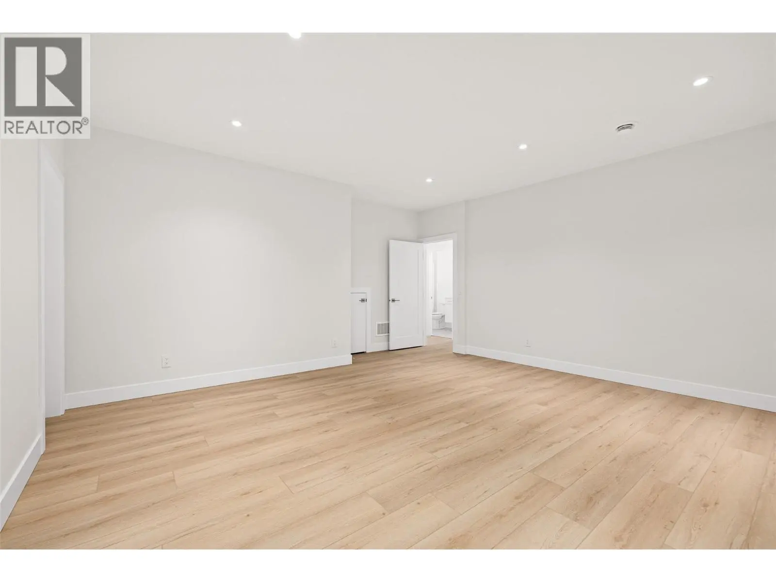 1448 Whistling Pine Place. Kelowna, British Columbia
