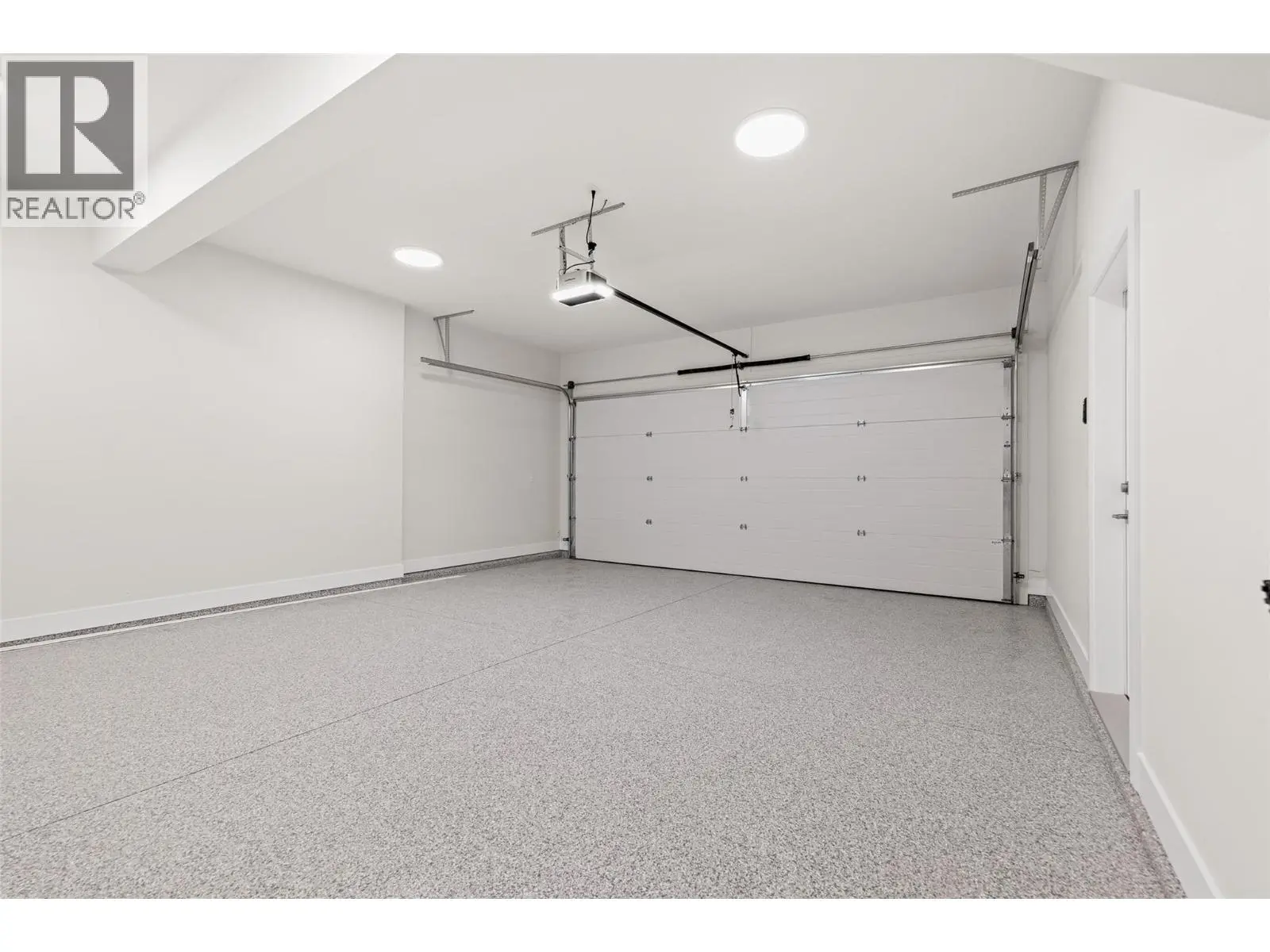 1448 Whistling Pine Place. Kelowna, British Columbia