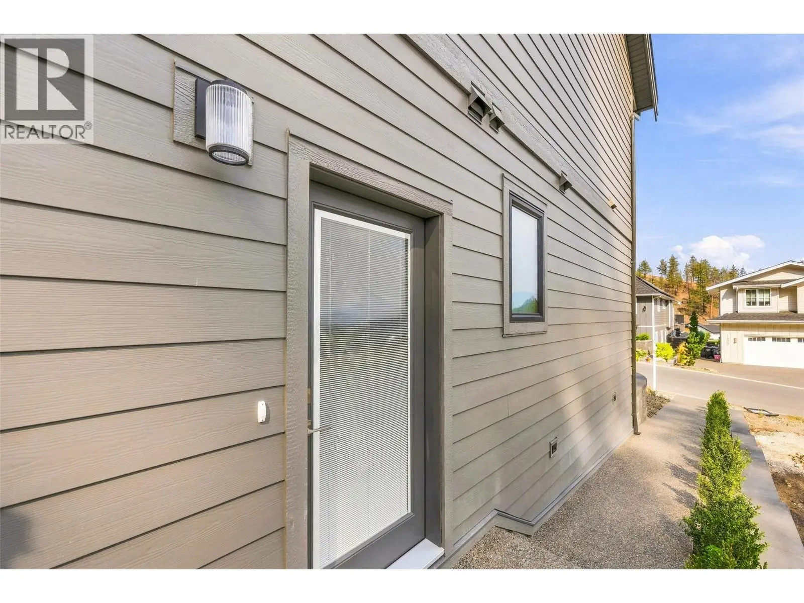 1448 Whistling Pine Place. Kelowna, British Columbia