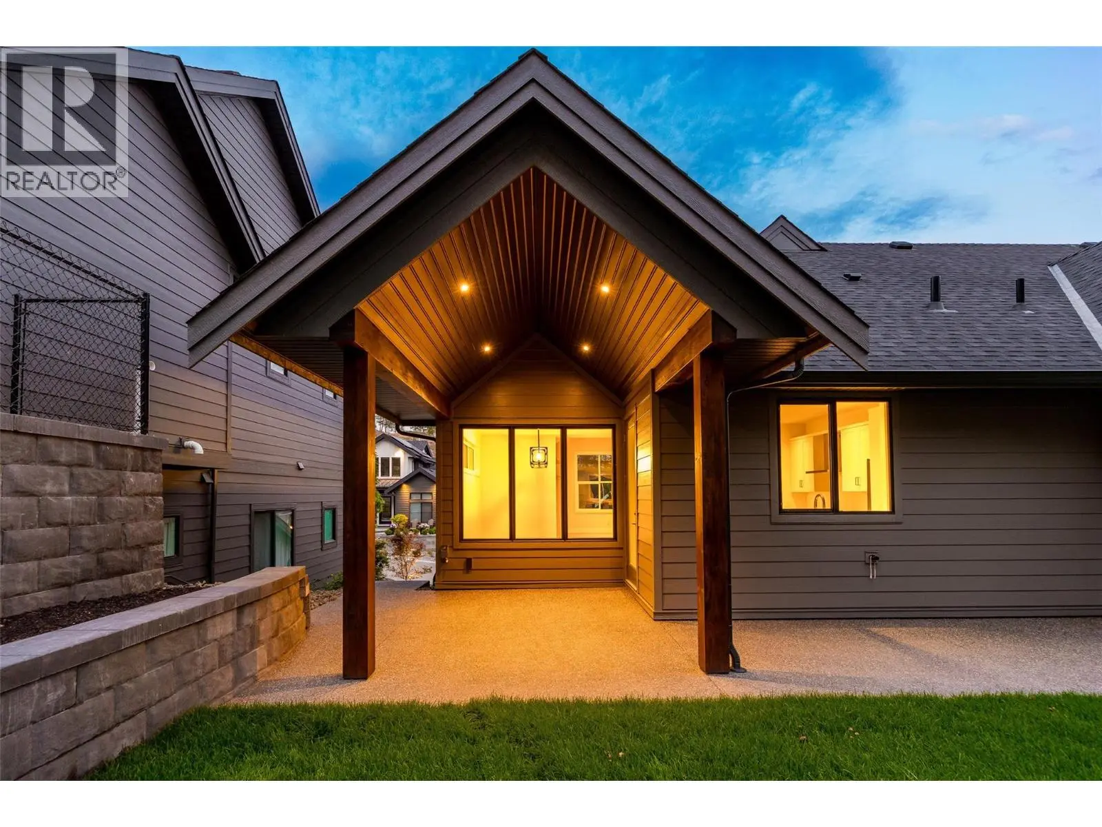 1448 Whistling Pine Place. Kelowna, British Columbia
