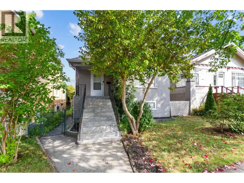 2461 Dundas Street, Vancouver