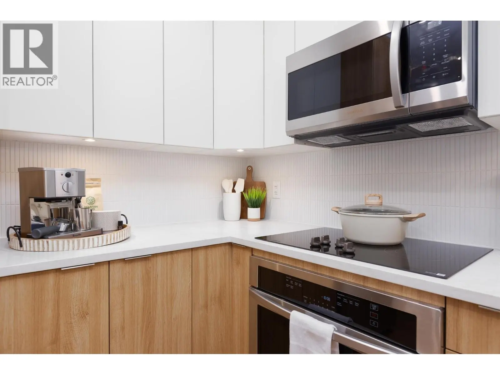 1281 Pridham Avenue Unit# 621. Kelowna, British Columbia