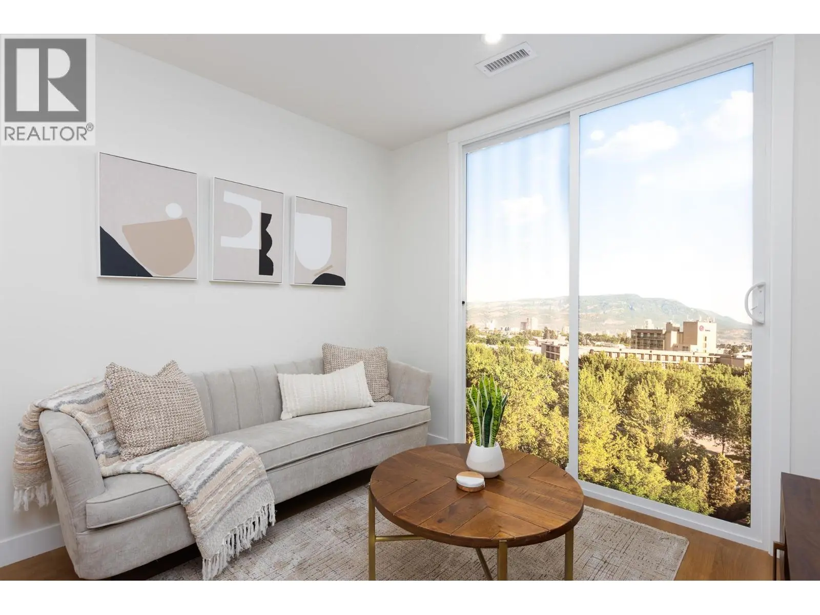 1281 Pridham Avenue Unit# 621. Kelowna, British Columbia