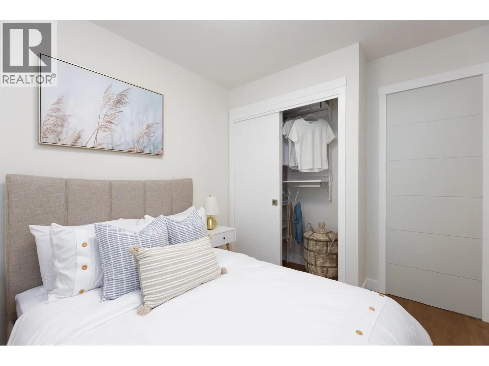 1281 Pridham Avenue Unit# 621. Kelowna, British Columbia