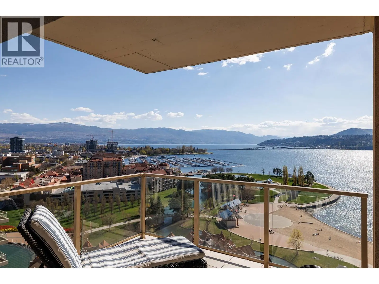 1128 Sunset Drive Unit# 1702. Kelowna, British Columbia