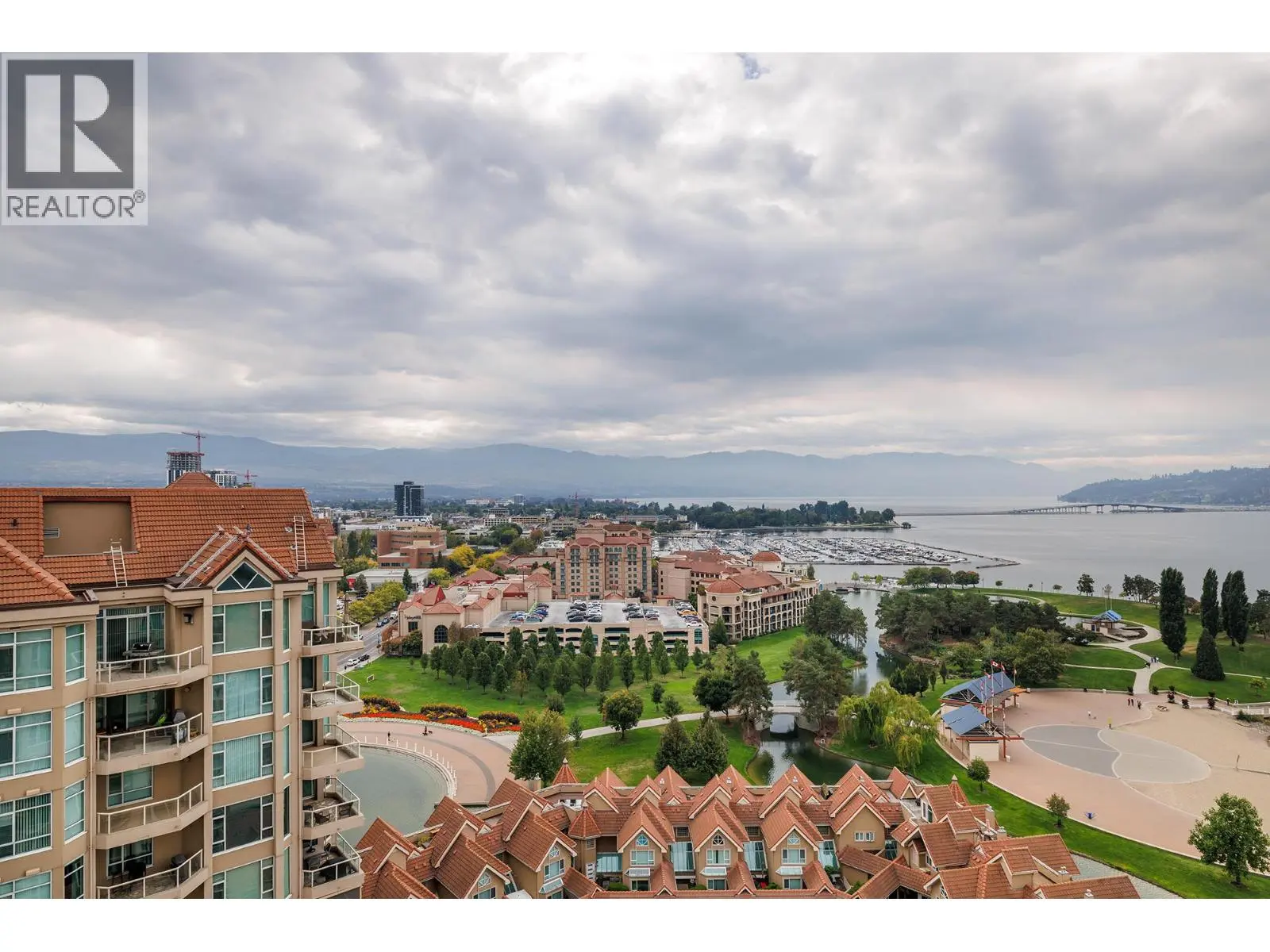 1128 Sunset Drive Unit# 1702. Kelowna, British Columbia
