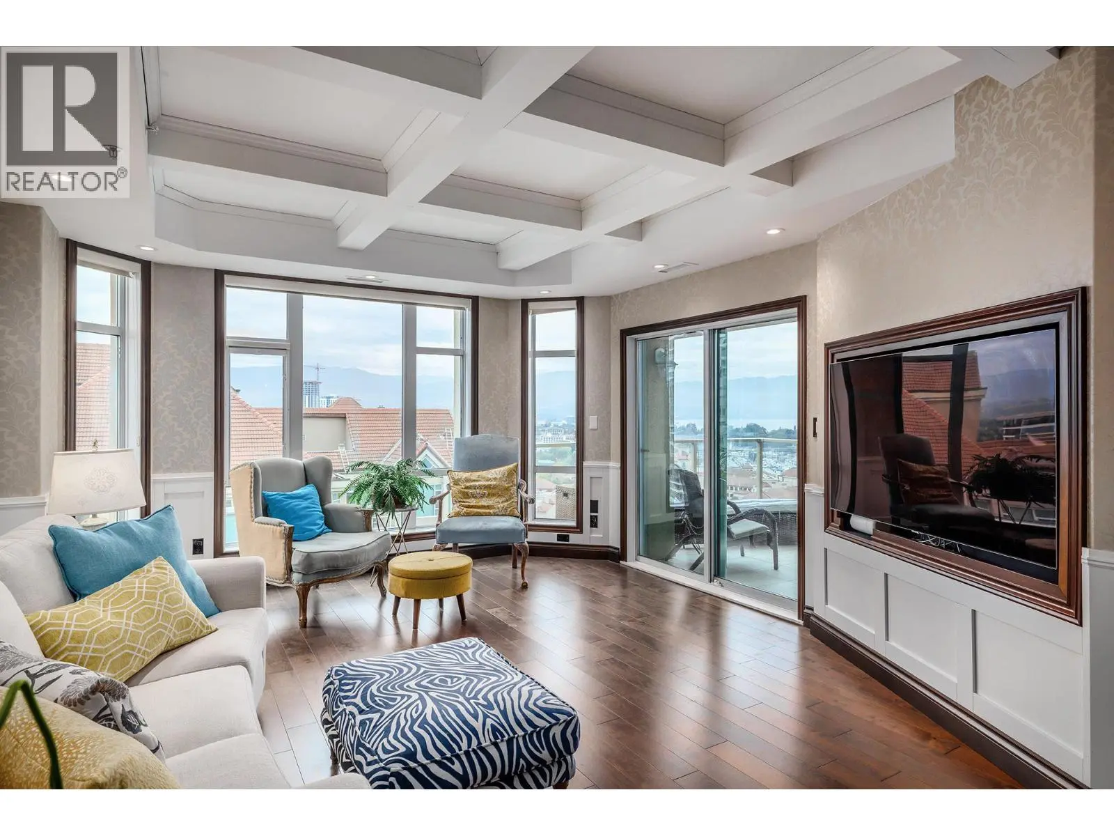 1128 Sunset Drive Unit# 1702. Kelowna, British Columbia