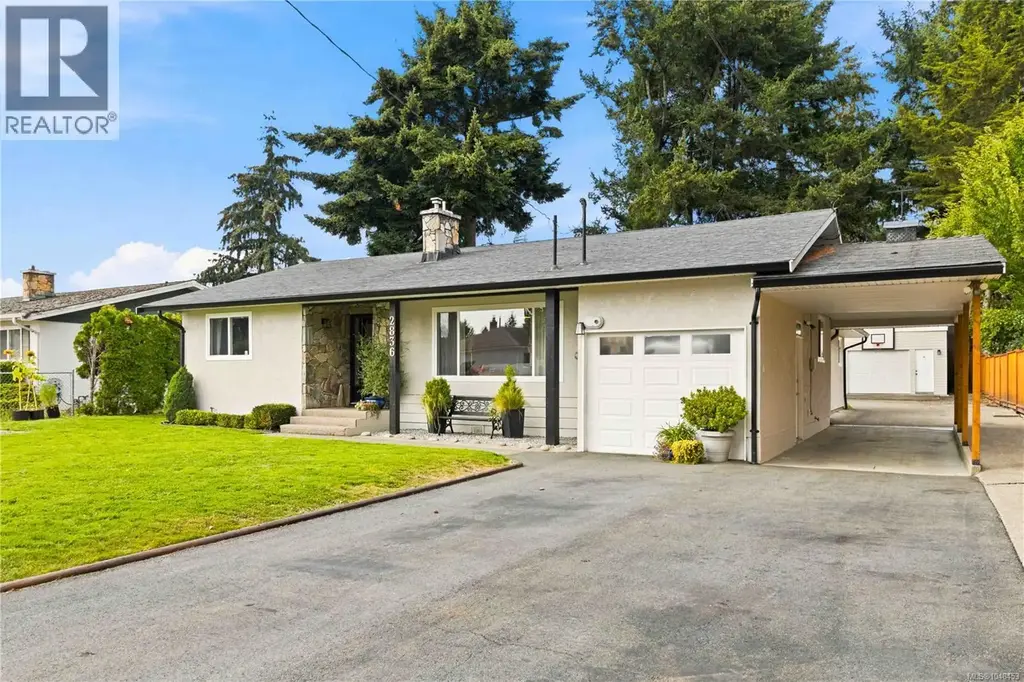 2836 Rita Rd, Langford