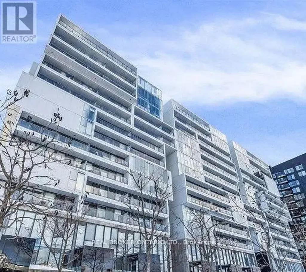 915 - 32 Trolley Crescent, Toronto (Moss Park)