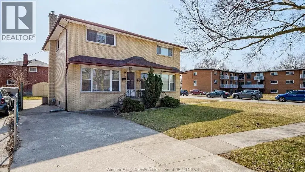 8729 Wyandotte, Windsor