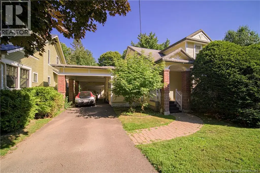 320 University Avenue, Fredericton