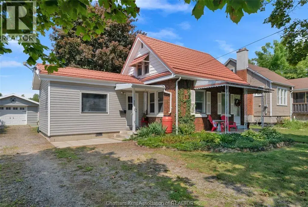 17 Willowmac Avenue, Chatham