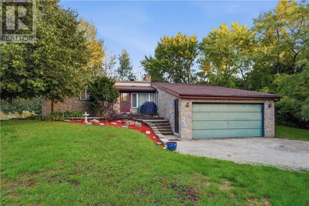 2124 Salo Road, Sudbury