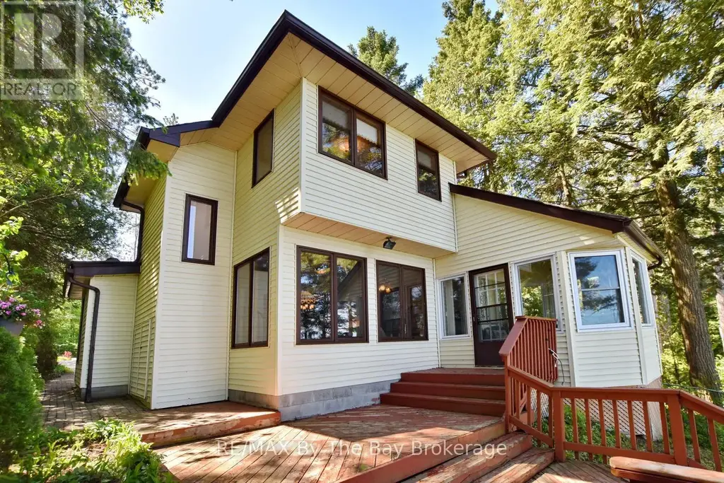 2284 South Orr Lake Road, Springwater