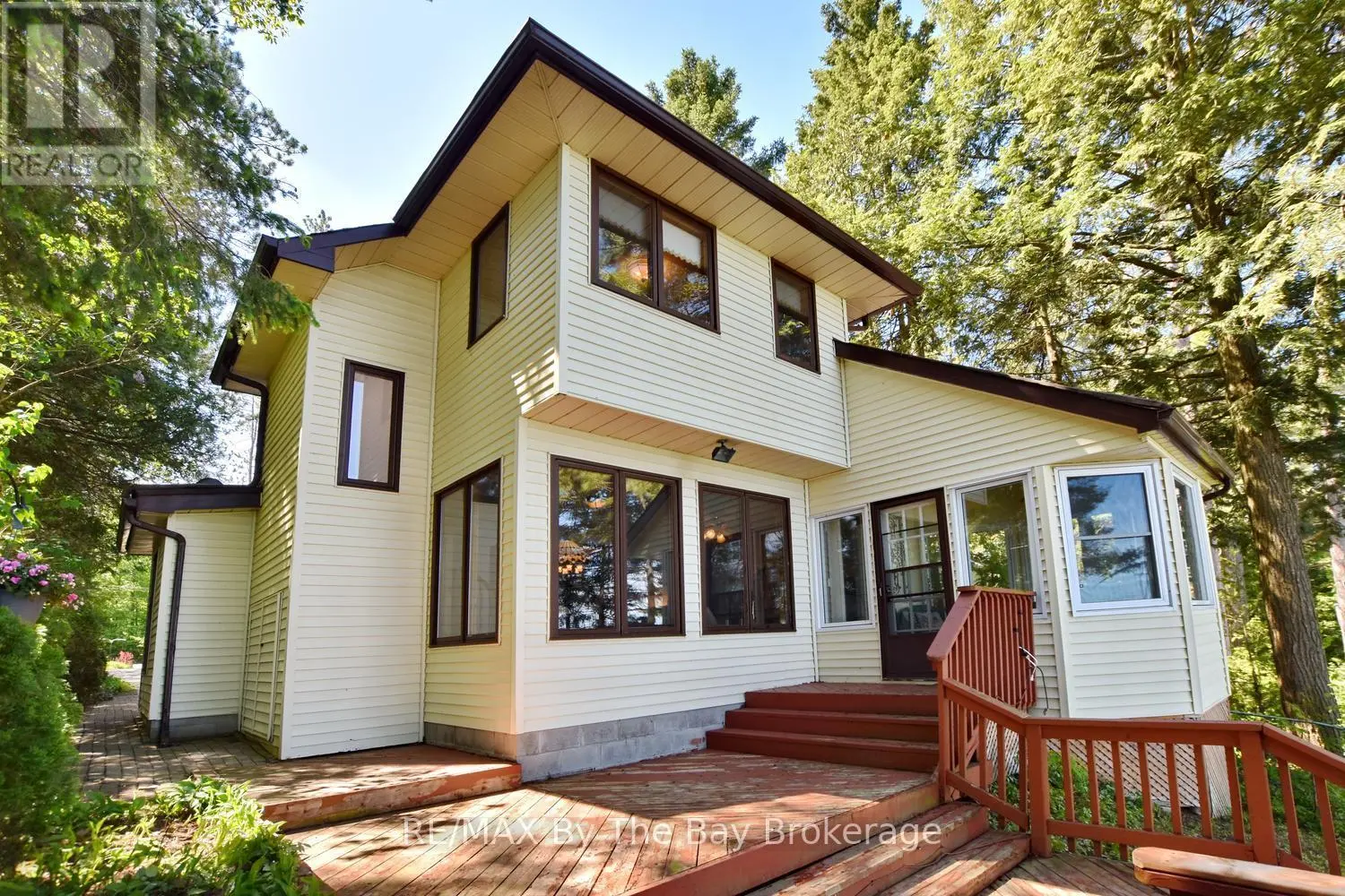 2284 South Orr Lake Road, Springwater
