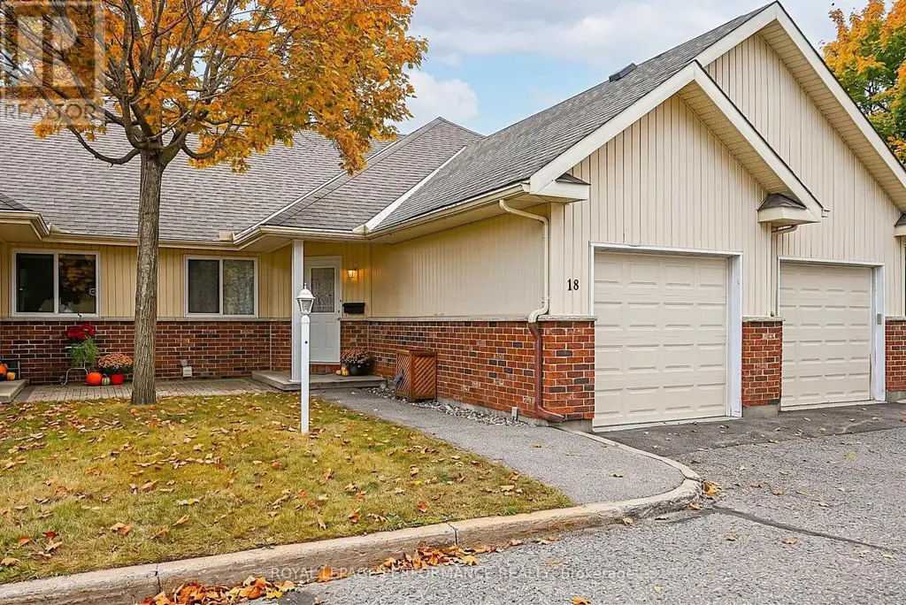 18 Daphne Crescent, Ottawa