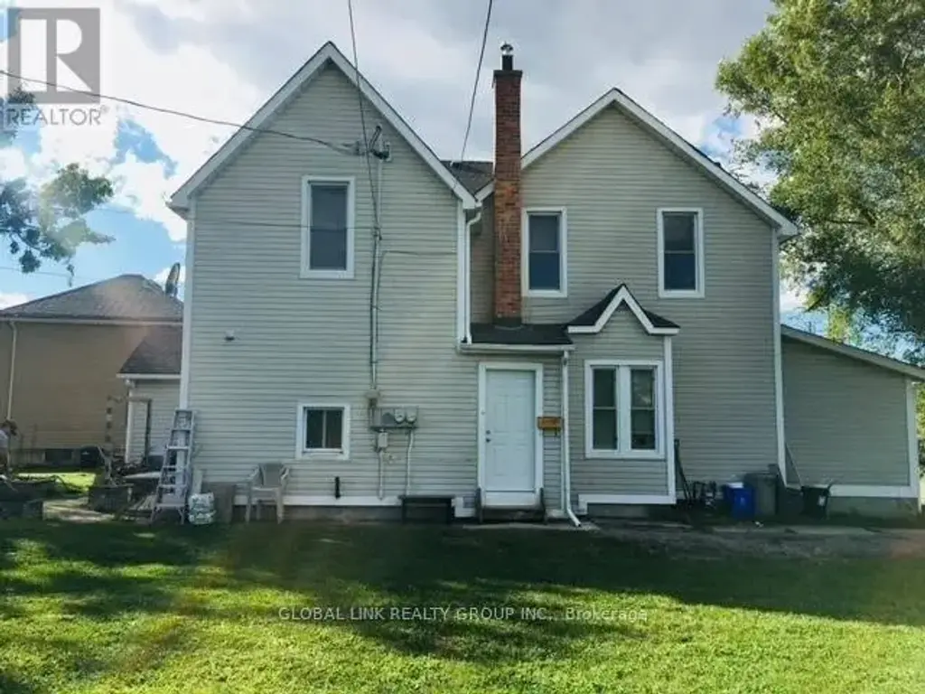 Apt B - 20 Wedsworth Street, St. Catharines (Oakdale)