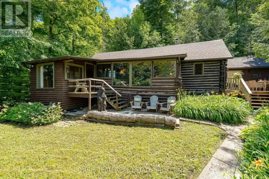108 Shoreline Road, Tiny