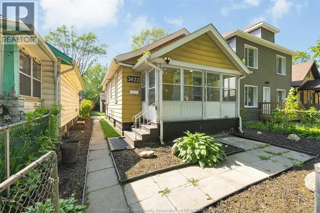3622 Queen, Windsor