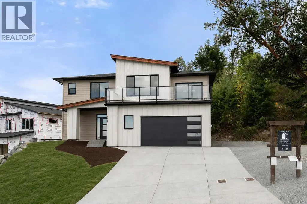4949 Dixon Lane, Lantzville