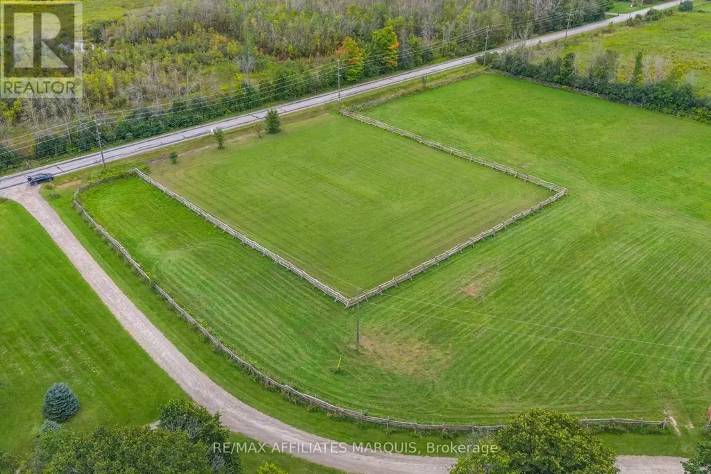 102 Bay Road, Rideau Lakes