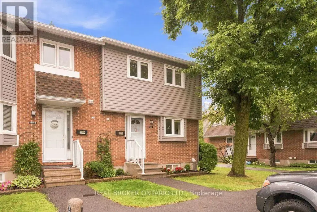 1699e Lamoureux Drive, Ottawa