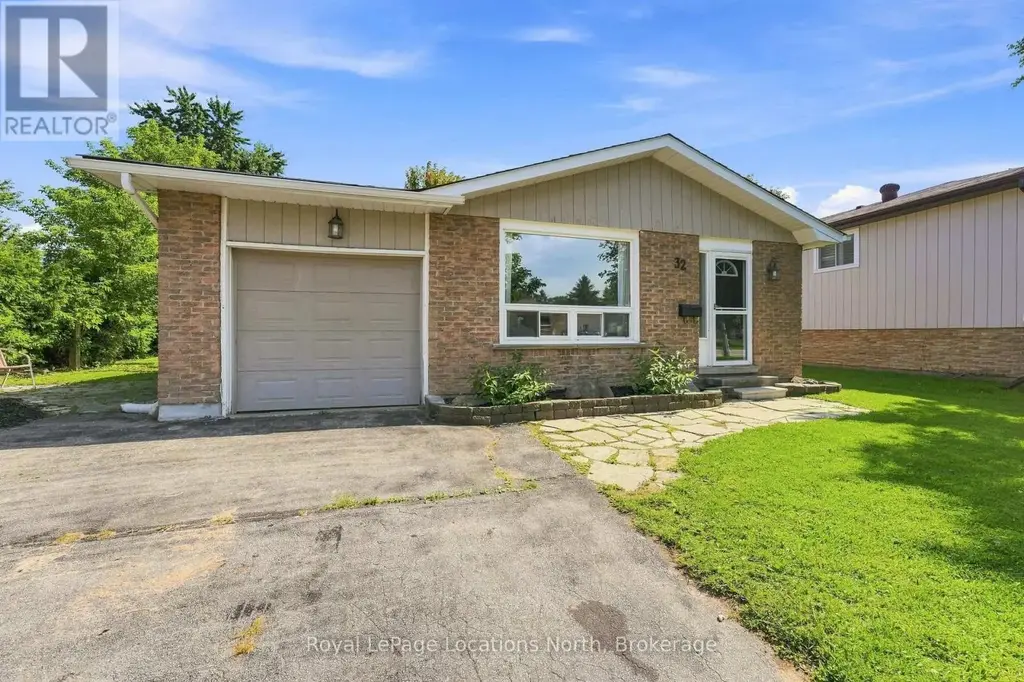 32 Courtice Crescent, Collingwood