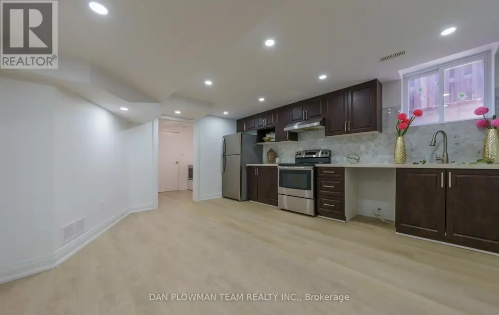 10 Pardon Avenue, Whitby (Williamsburg)