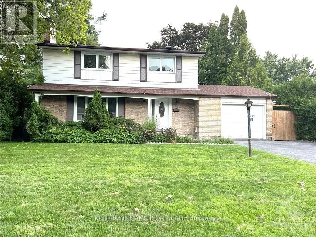 19 Canfield Road, Ottawa