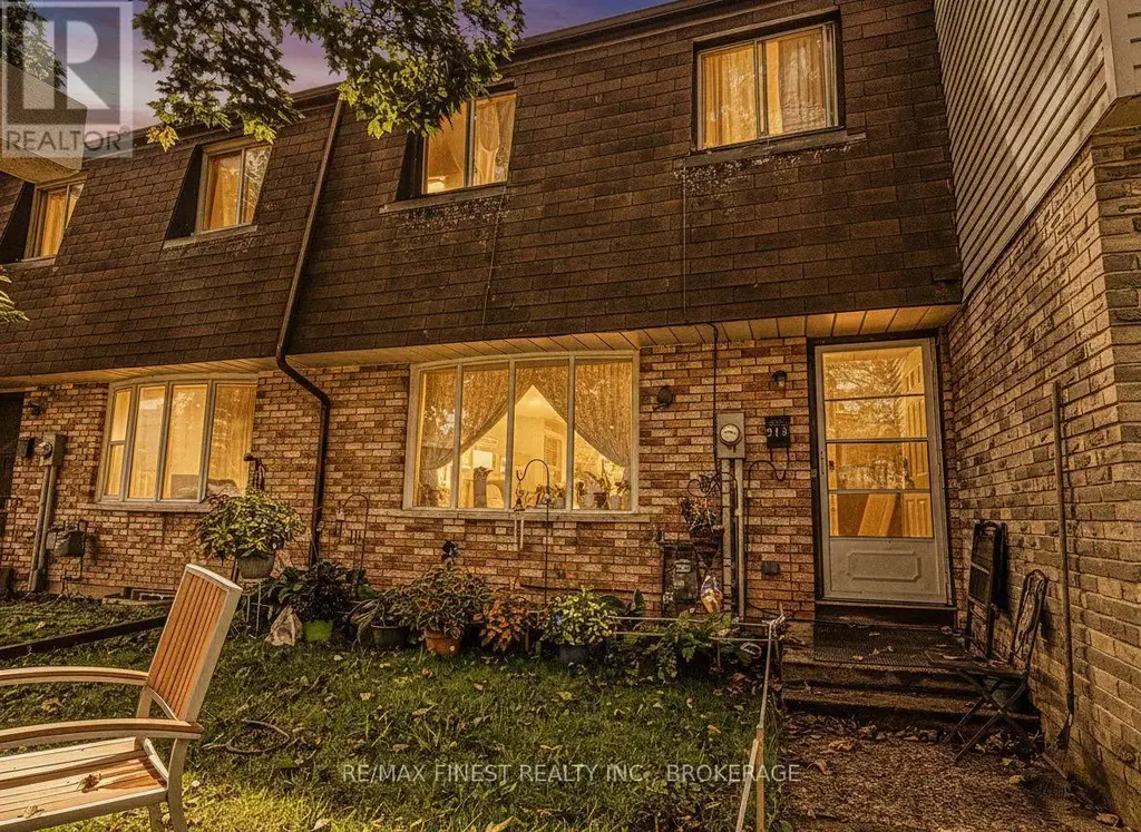 913 Oakview Avenue, Kingston (South of Taylor-Kidd Blvd)