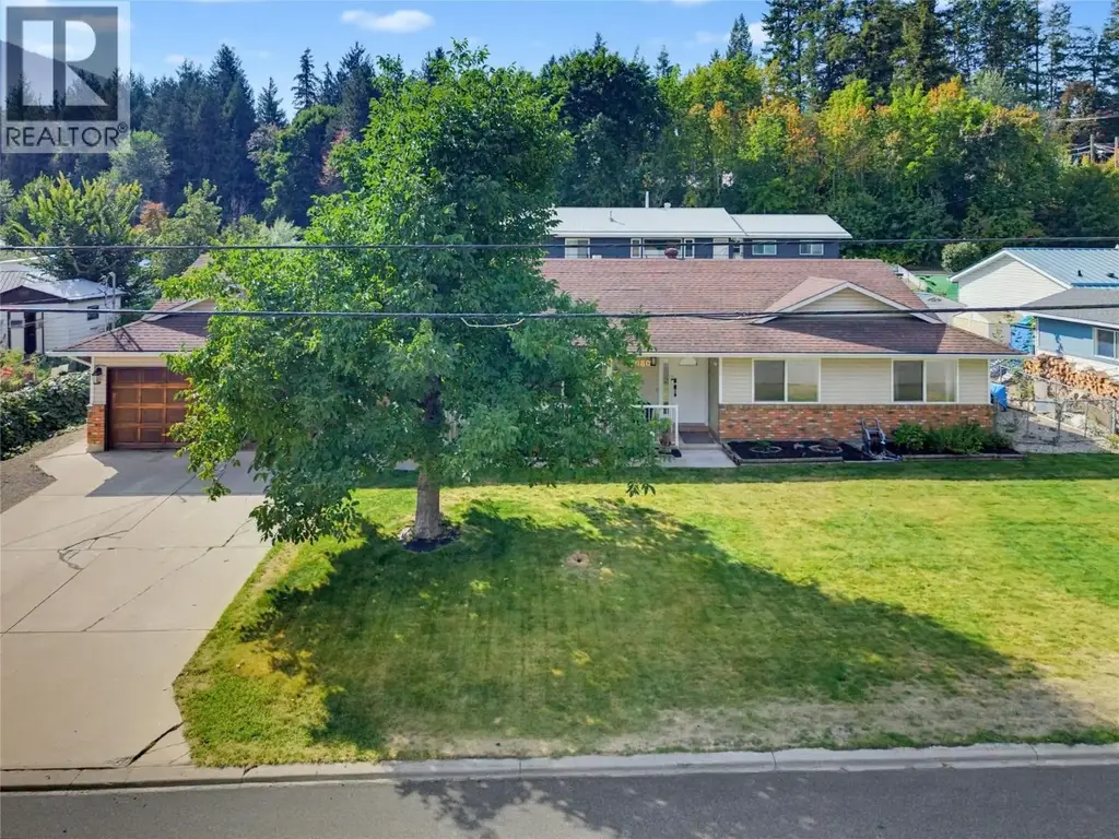 5080 70 Avenue Ne, Salmon Arm