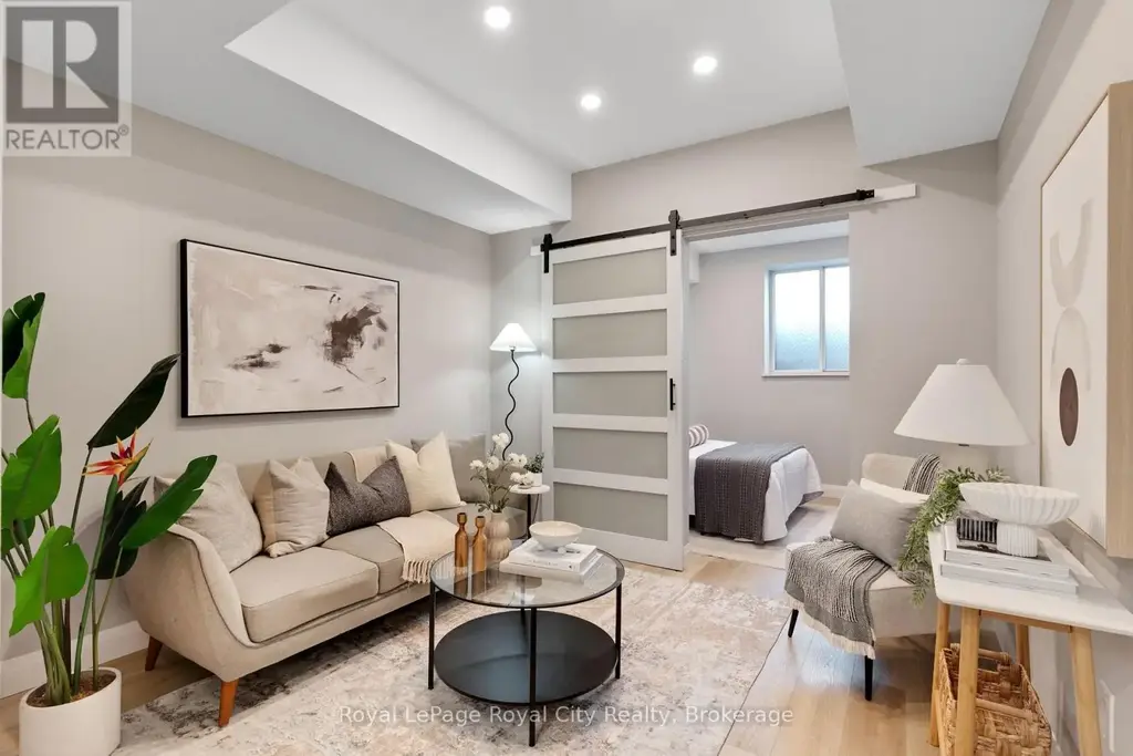 B2 - 105 Bagot Street, Guelph (Junction/Onward Willow)