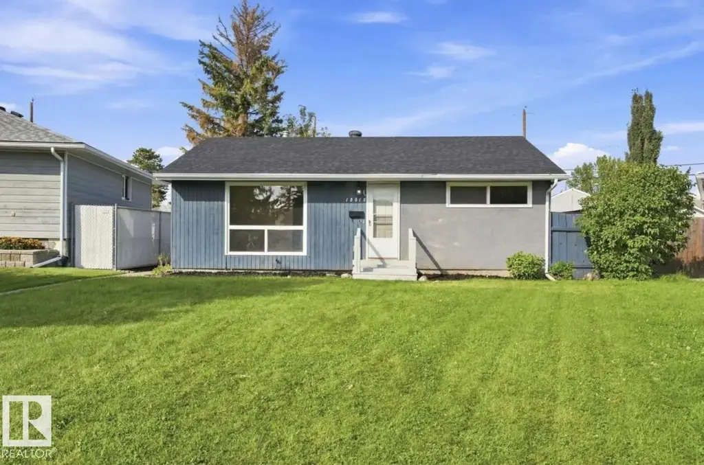 15812 110a Av Nw, Edmonton