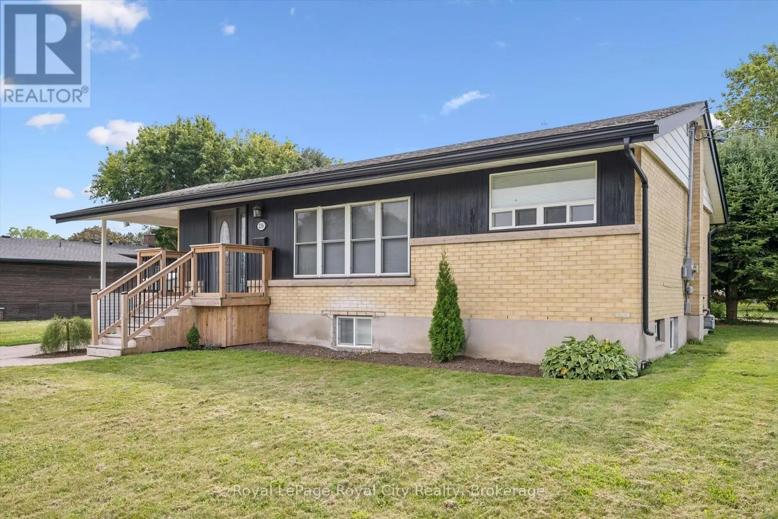 216 Stevenson Street N, Guelph (St. George's)