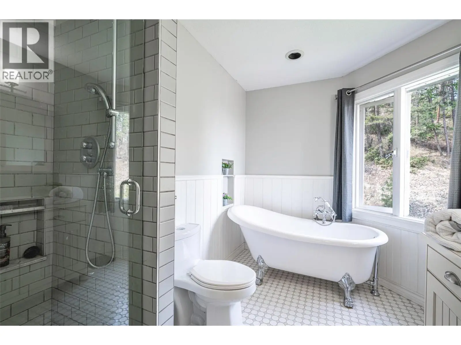 670 Cassiar Road. Kelowna, British Columbia