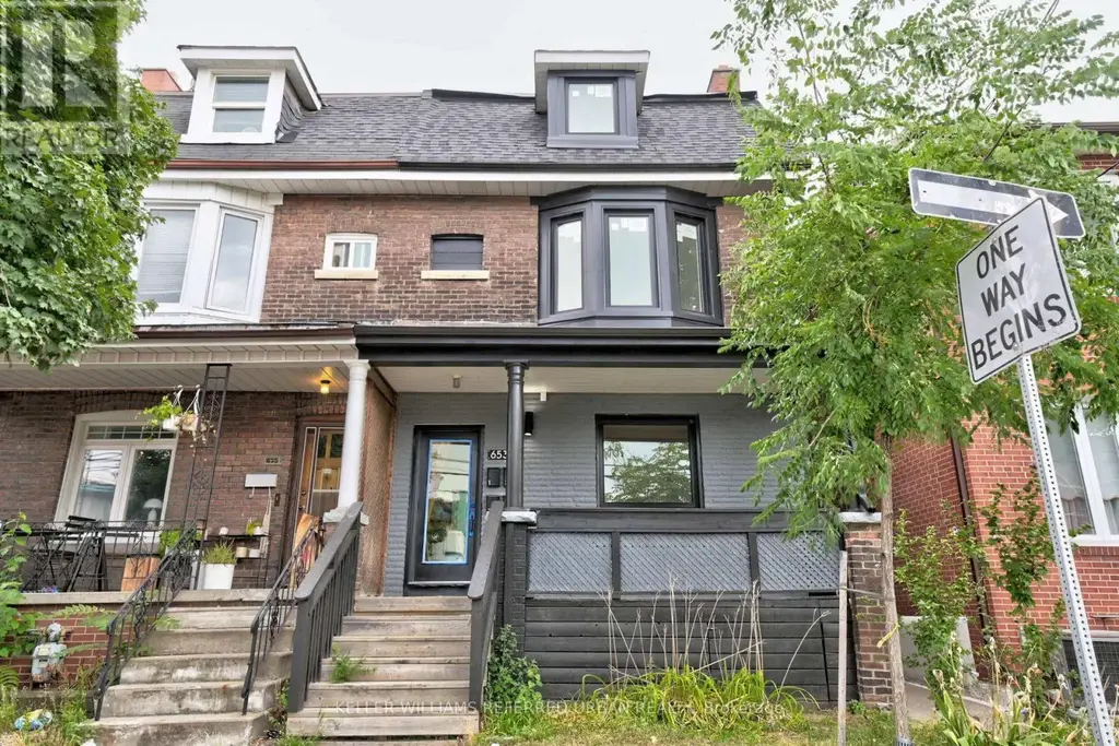 1 - 653 Manning Avenue, Toronto (Palmerston-Little Italy)